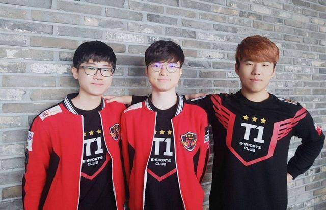 球为前锋提 球为前锋提