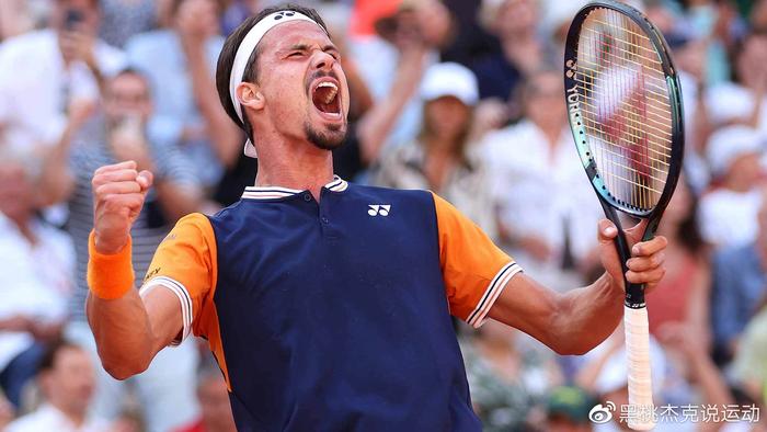 次在国际赛 次在国际赛