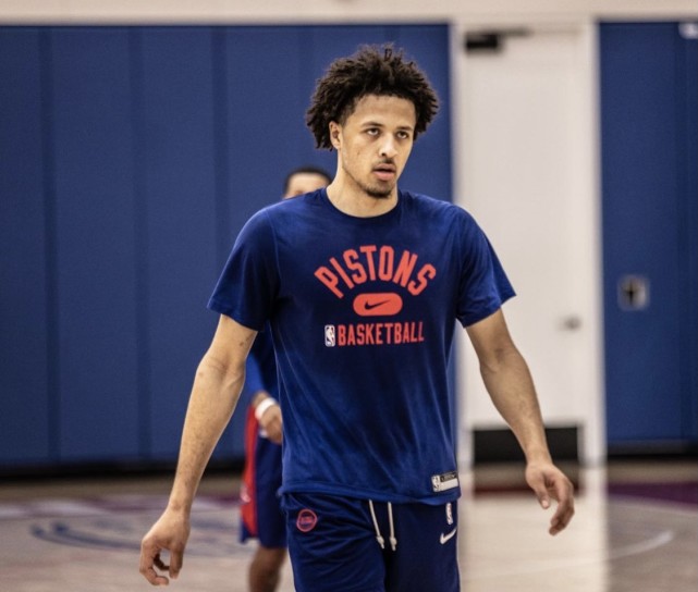 球增添了一 球增添了一